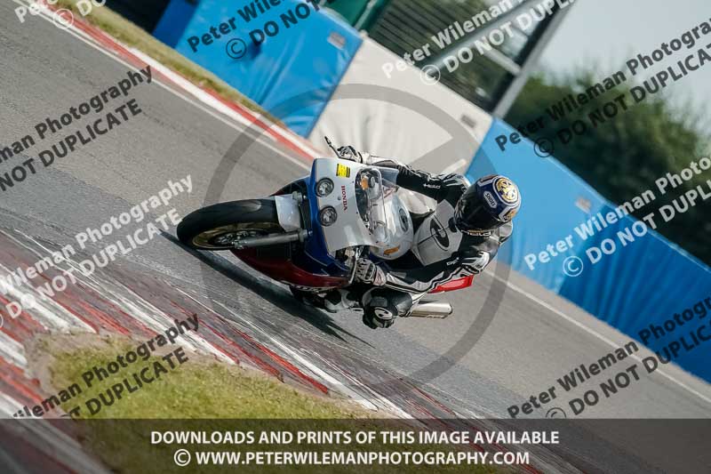 donington no limits trackday;donington park photographs;donington trackday photographs;no limits trackdays;peter wileman photography;trackday digital images;trackday photos